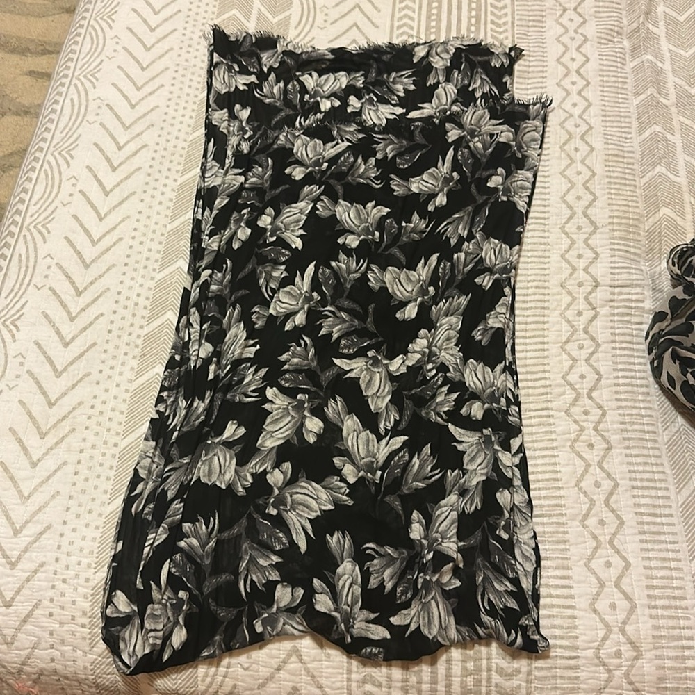 Colorful Patterned Scarves Collection - Picture 5 of 7